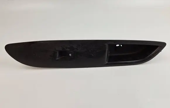 Opel Mokka Electric window control switch 95393864
