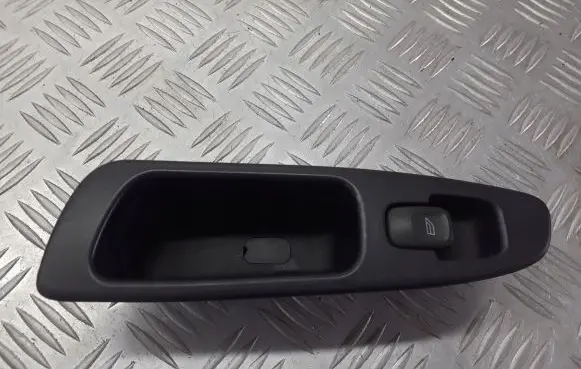 Volvo S40 Quarter vent window switch 30638710