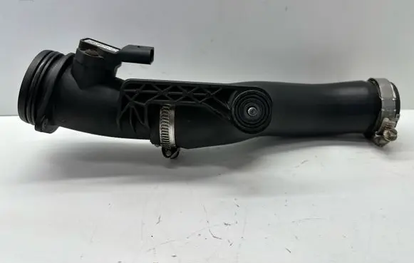Volkswagen Touareg II Intercooler hose/pipe 7P6145980 038906051C 0281002401
