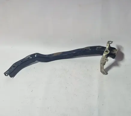 Subaru Legacy Headlight/headlamp mounting bracket 
