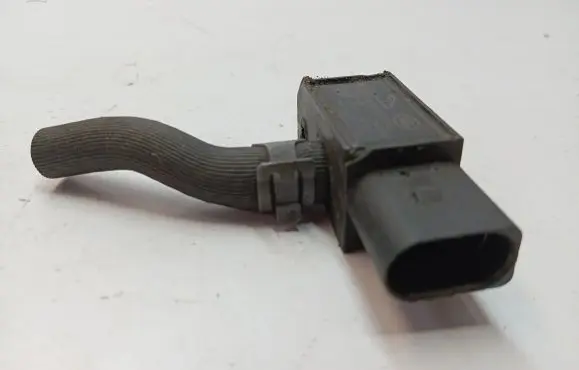 Jaguar F-Pace Exhaust gas pressure sensor G4D35L200