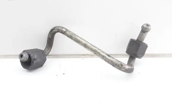 BMW X5 E53 Fuel injector supply line/pipe 