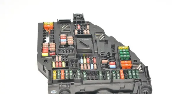 BMW 5 F10 F11 Fuse module 9234423