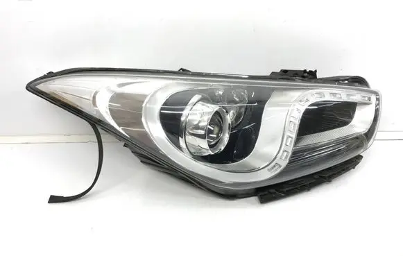 Hyundai i40 Headlight/headlamp 921023Z330