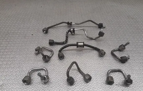 Jaguar XF X250 Fuel injector supply line/pipe 