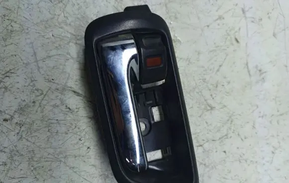 Toyota Corolla Verso AR10 Front door interior handle 692060F010