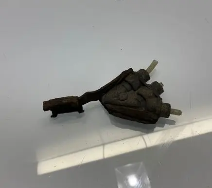 Mercedes-Benz E W211 Air suspension valve block A2113280089 2113280089