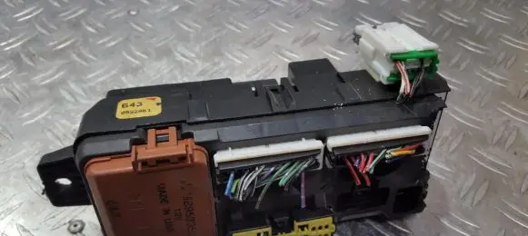 Mitsubishi Carisma Fuse box set mb953355