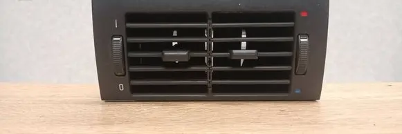 BMW 5 E39 Rear air vent grill 8376150