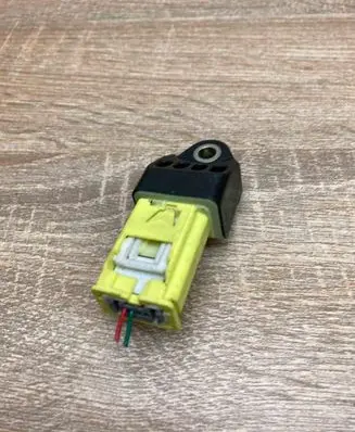 Toyota Prius (XW30) Airbag deployment crash/impact sensor 8983130020 WithPlug
