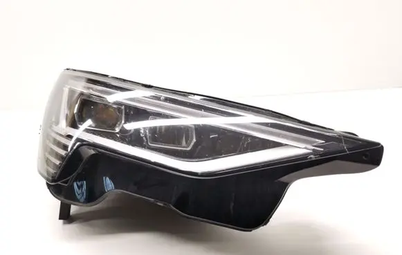 Audi e-tron Headlight/headlamp 4KE941040