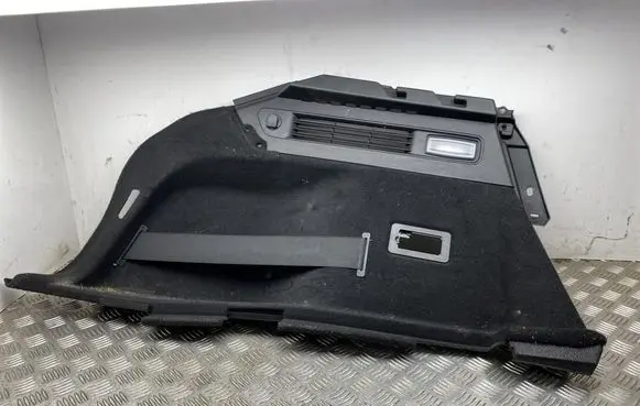 Maserati Levante Bottom trim 06701459250