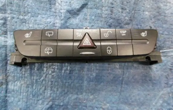 Mercedes-Benz E W211 Hazard light switch A2118219279