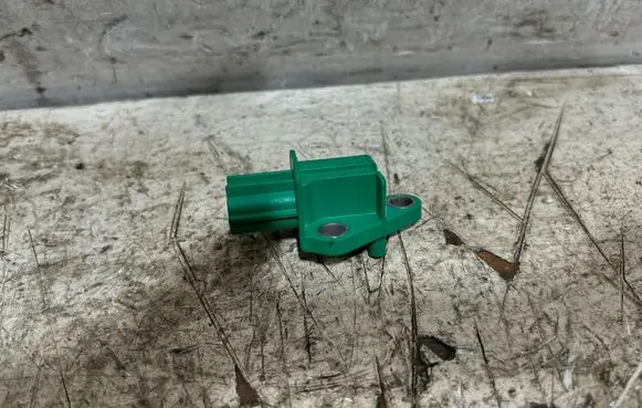 Volkswagen Golf V Airbag deployment crash/impact sensor 1K0909606D