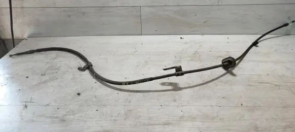 Handbrake/parking brake wiring cable