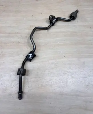 Mercedes-Benz E W212 Fuel injector supply line/pipe 