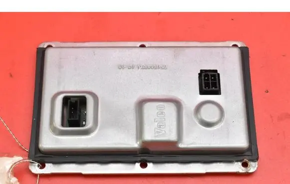 Jaguar XJ X350 Voltage converter/converter module 89035113