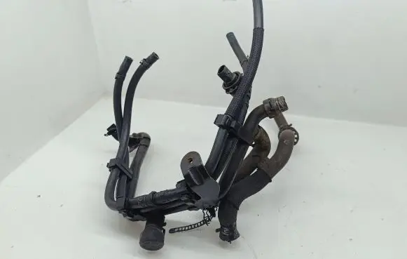 Volkswagen PASSAT B5.5 Engine coolant pipe/hose 038121065bh