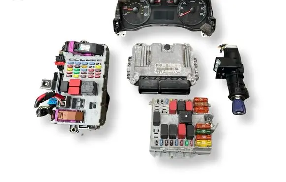 Fiat Doblo Engine ECU kit and lock set 0281012853 55206810
