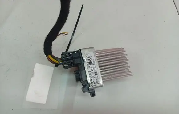 BMW 3 E46 Heater blower motor/fan resistor 64116920365