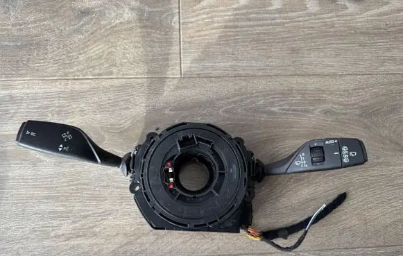 BMW X1 F48 F49 Indicator stalk 6827369