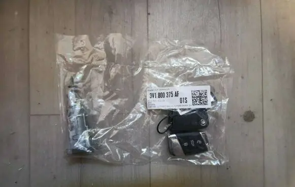 Skoda Superb B8 (3V) Ignition key/card 3V1800375AF