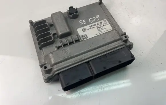 Seat Ibiza IV (6J,6P) Engine control unit/module 03P906021AA
