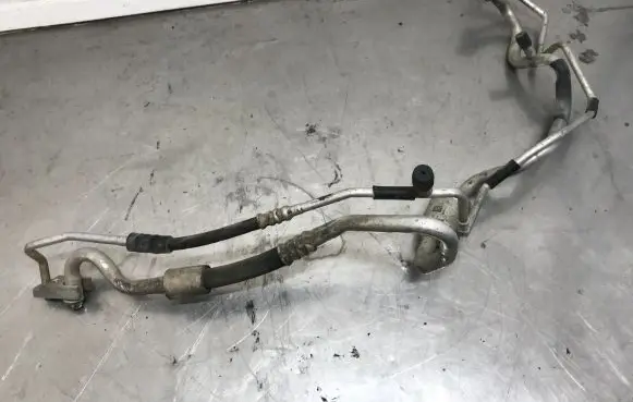 Opel Combo C Air conditioning (A/C) pipe/hose 13114908
