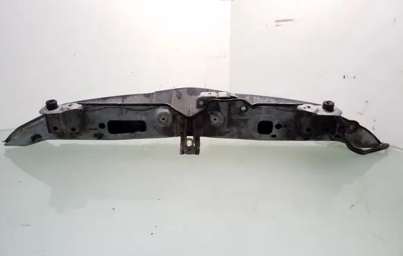 Toyota Yaris Top upper radiator support slam panel