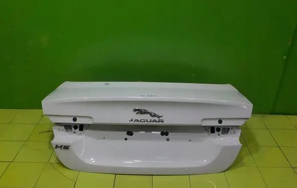 Jaguar XE Tailgate/trunk/boot lid 15AB17