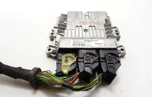 Volvo S40 Engine control unit/module 31336000 J38AC S180134100A