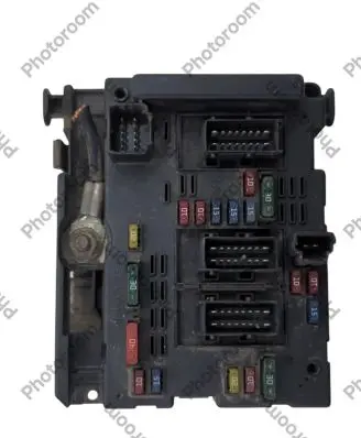 Peugeot 307 Fuse module 9643537880 03090363 BSMB5