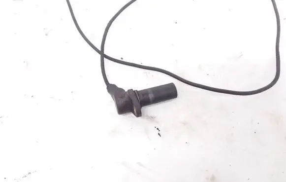 Volkswagen PASSAT B5 Crankshaft position sensor 038907319E