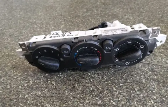 Ford Focus Climate control unit 3M5T19980BD