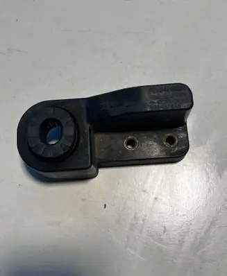 Opel Astra K Radiator mount bracket 13466591 688437545