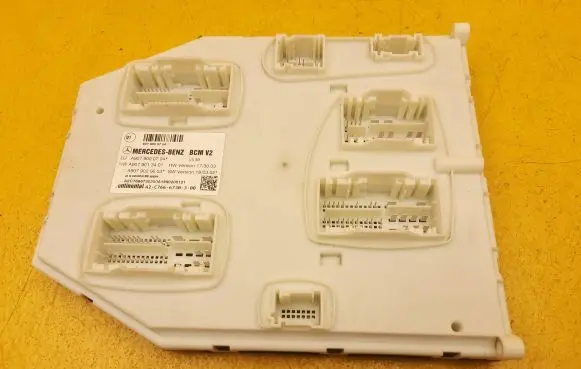 Mercedes-Benz Sprinter W907 W910 Comfort/convenience module A9079000704