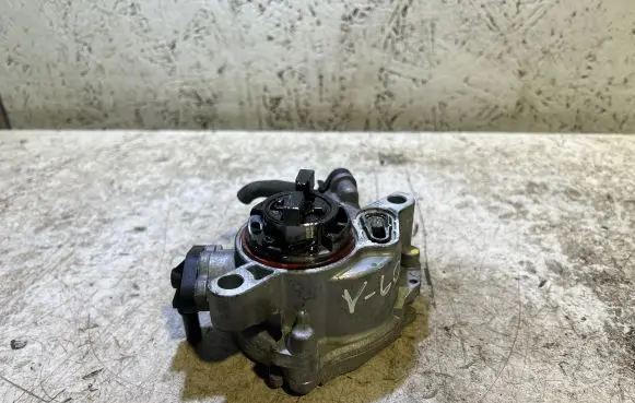 Volvo V60 Vacuum pump 9804021880
