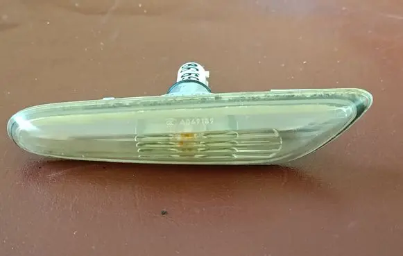 BMW 5 E60 E61 Front fender indicator light 7165742 63137165742