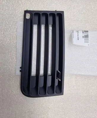 Audi A8 S8 D2 4D Front bumper lower grill 4D0853684K