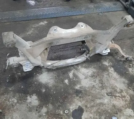 Skoda Octavia Mk2 (1Z) Rear beam 