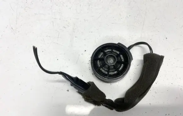 Audi A4 S4 B5 8D Front door speaker 8d0035399a 7606509069