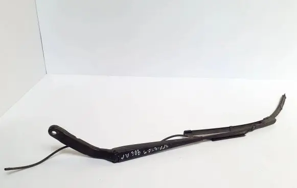 Mercedes-Benz Sprinter W906 Front wiper blade arm