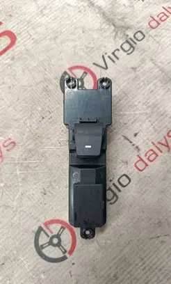 Hyundai Tucson TL Electric window control switch C1F1828 93580D3031