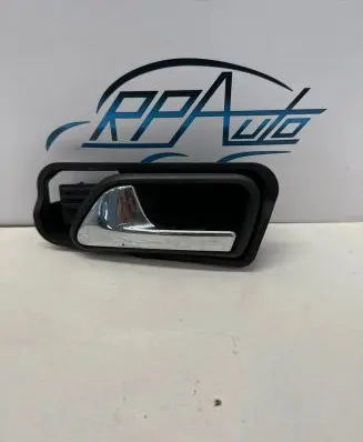 Volkswagen Caddy Front door interior handle 1T2837197A
