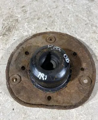 Volvo V70 Coil spring mount 
