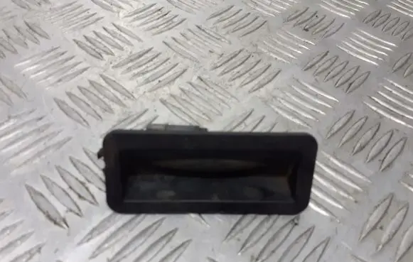 Ford C-MAX I Tailgate/boot open switch button 