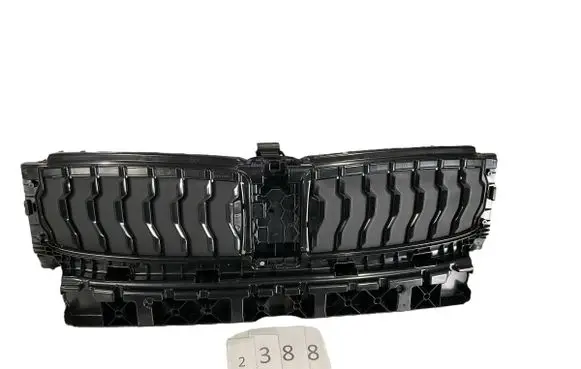 BMW 2 G42 Intercooler air channel guide 11073810
