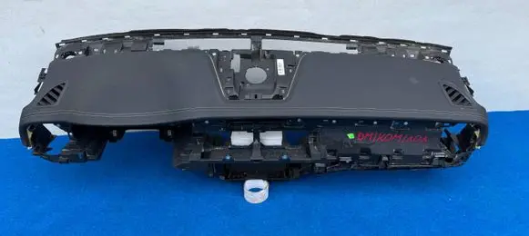 Mercedes-Benz X-class W470 Dashboard 681005XA1A