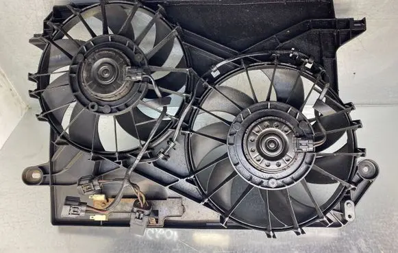 Chrysler 300 - 300C Radiator cooling fan shroud 04598001AD 83403 2365A