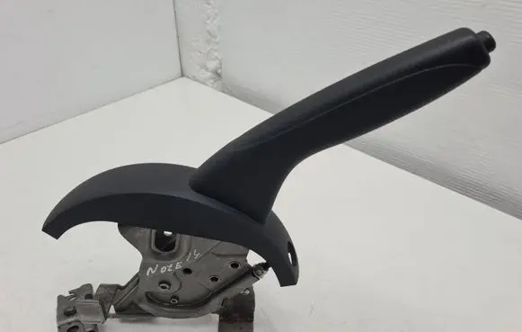Nissan Note (E12) Handbrake/parking brake lever assembly